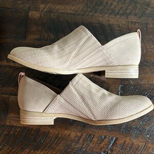 NEW Dr Scholl’s BE Energized Ankle Beige Slip-On Shoes with Pattern Toe Size 6M